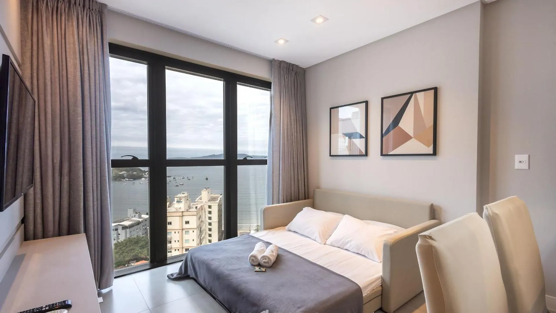 Apartamento Mhf II - Apts Variados Em Predio Com Vista Para O Mar Em Itapema Brasil