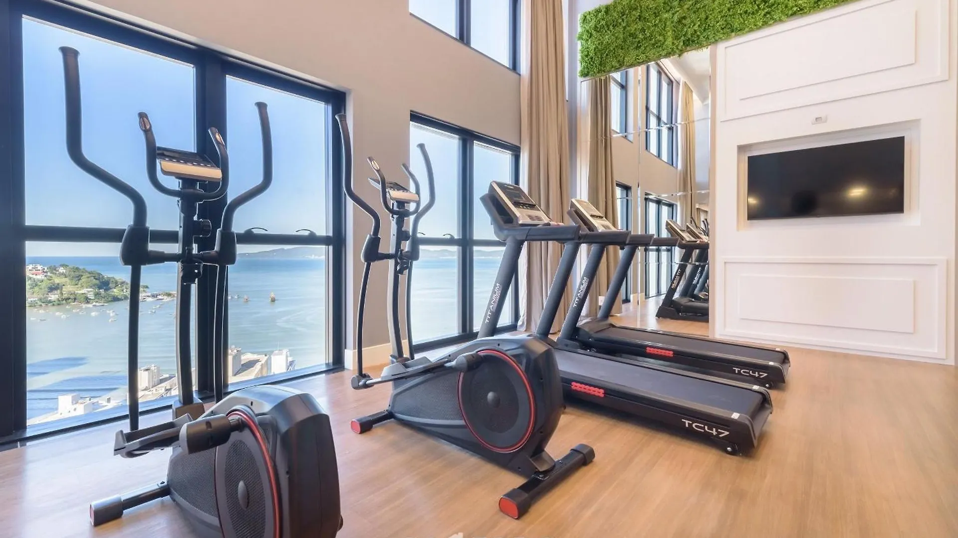 Mhf II - Apts Variados Em Predio Com Vista Para O Mar Em Itapema