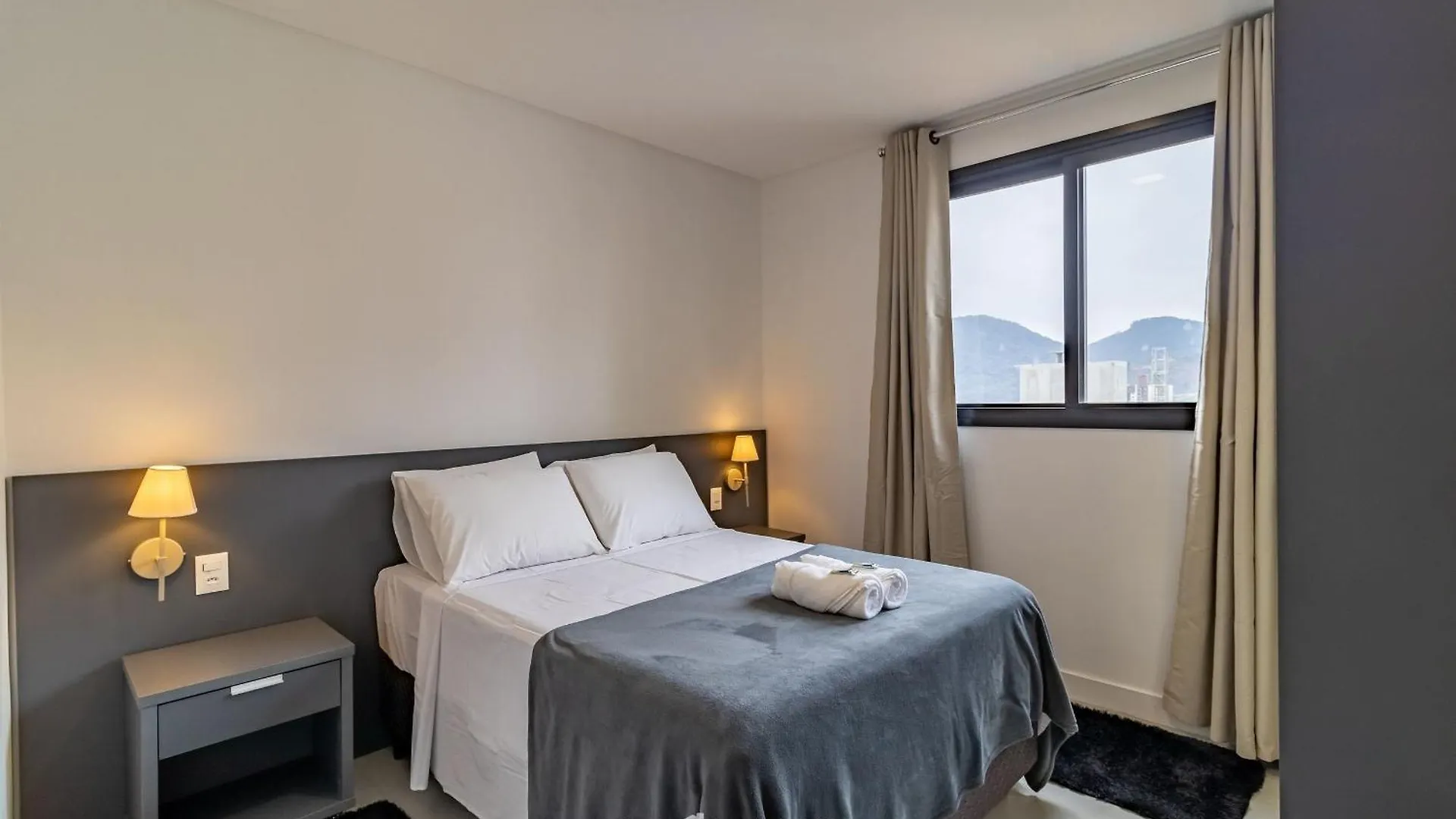 Mhf II - Apts Variados Em Predio Com Vista Para O Mar Em Itapema