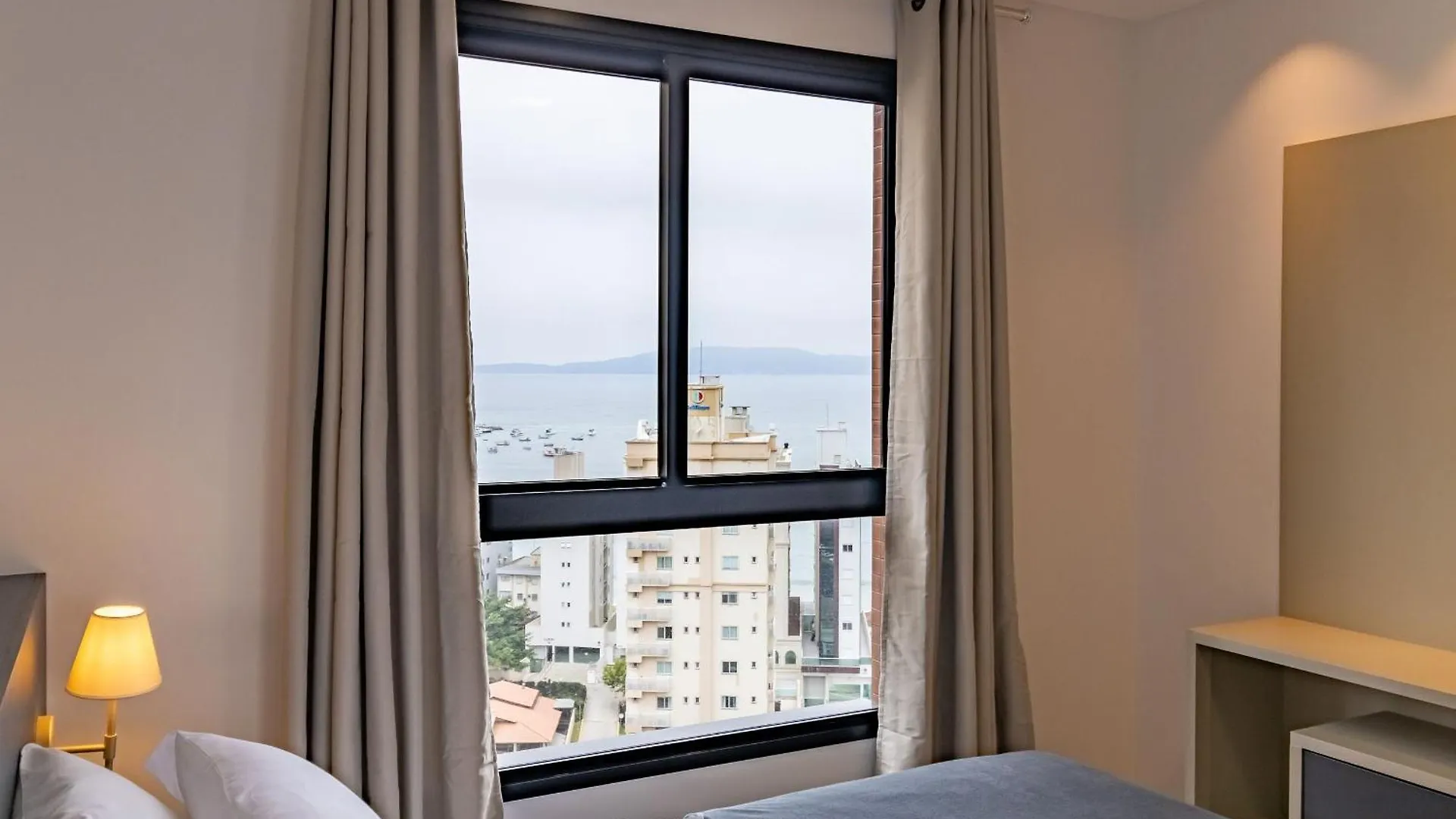 Mhf II - Apts Variados Em Predio Com Vista Para O Mar Em Itapema Apartamento