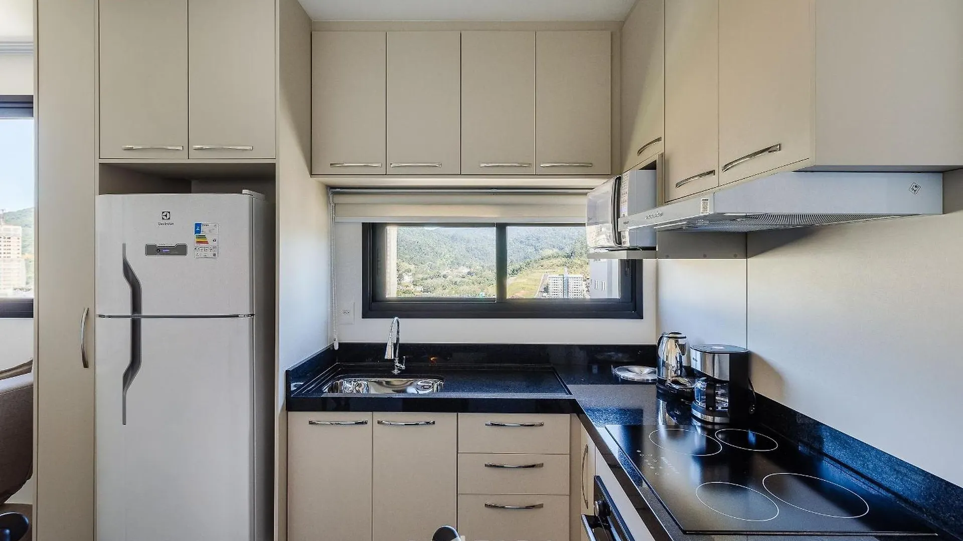 Apartamento Mhf II - Apts Variados Em Predio Com Vista Para O Mar Em Itapema