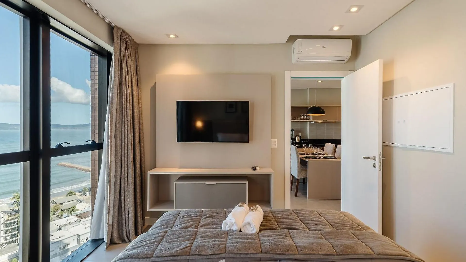 Apartamento Mhf II - Apts Variados Em Predio Com Vista Para O Mar Em Itapema Brasil