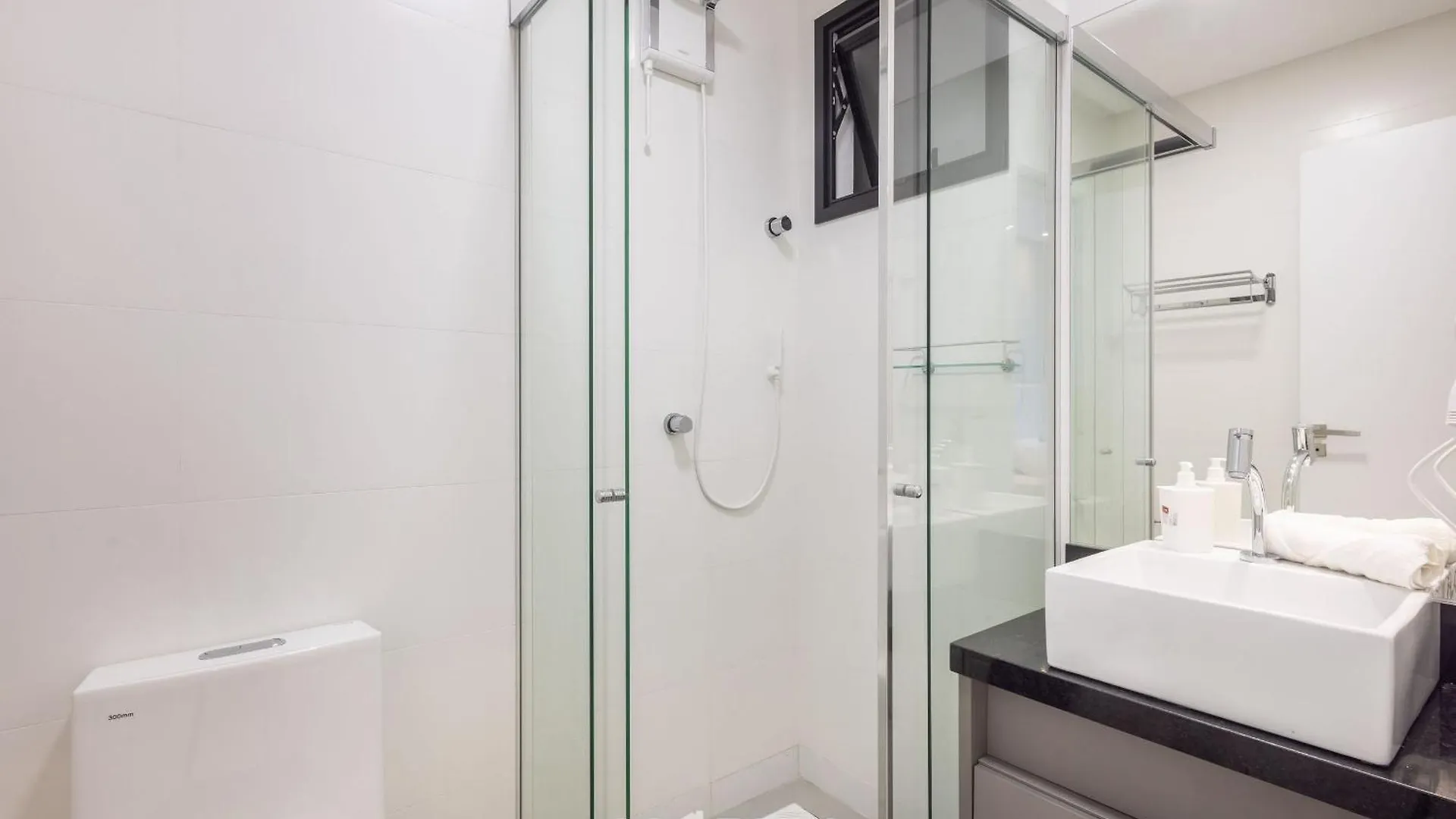 Mhf II - Apts Variados Em Predio Com Vista Para O Mar Em Itapema Apartamento