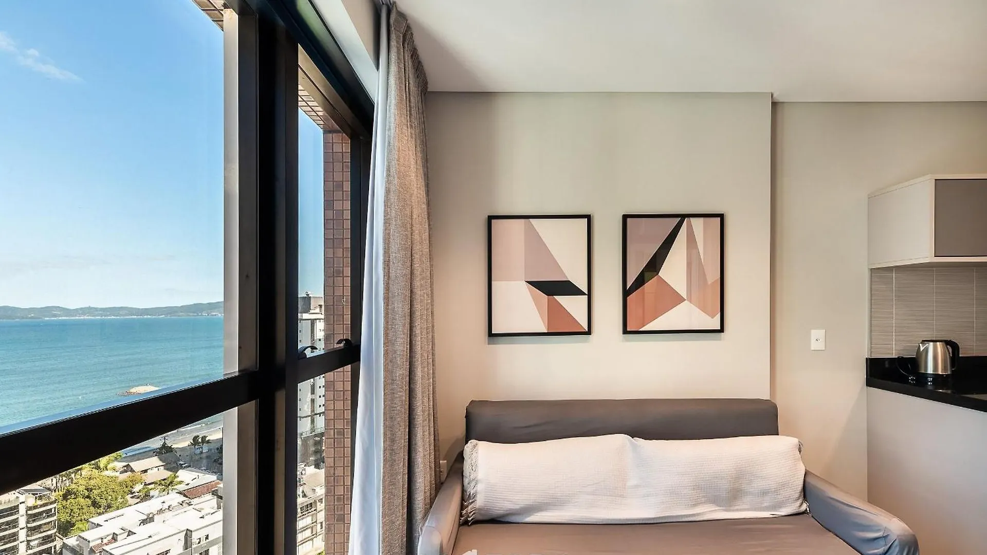 Apartamento Mhf II - Apts Variados Em Predio Com Vista Para O Mar Em Itapema