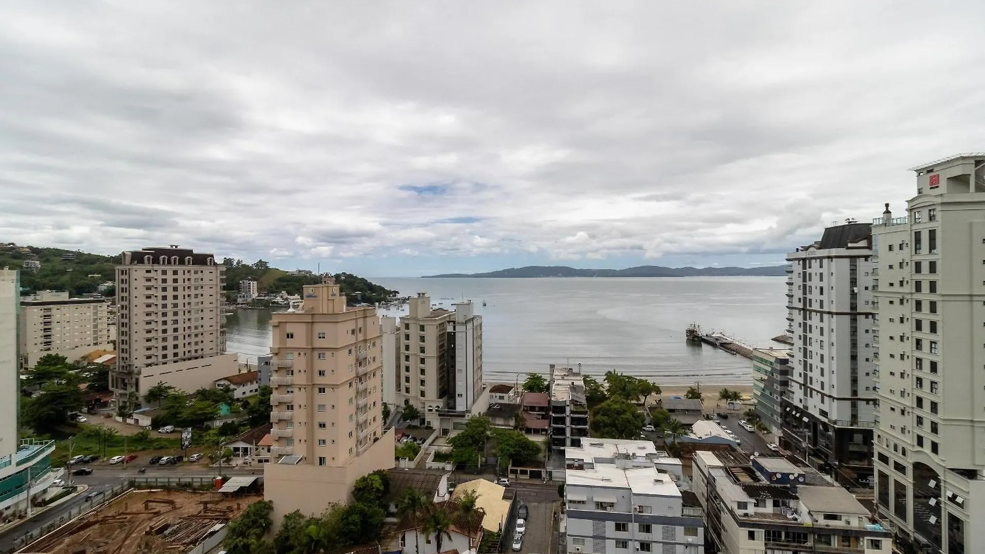 Mhf II - Apts Variados Em Predio Com Vista Para O Mar Em Итапема 0*,