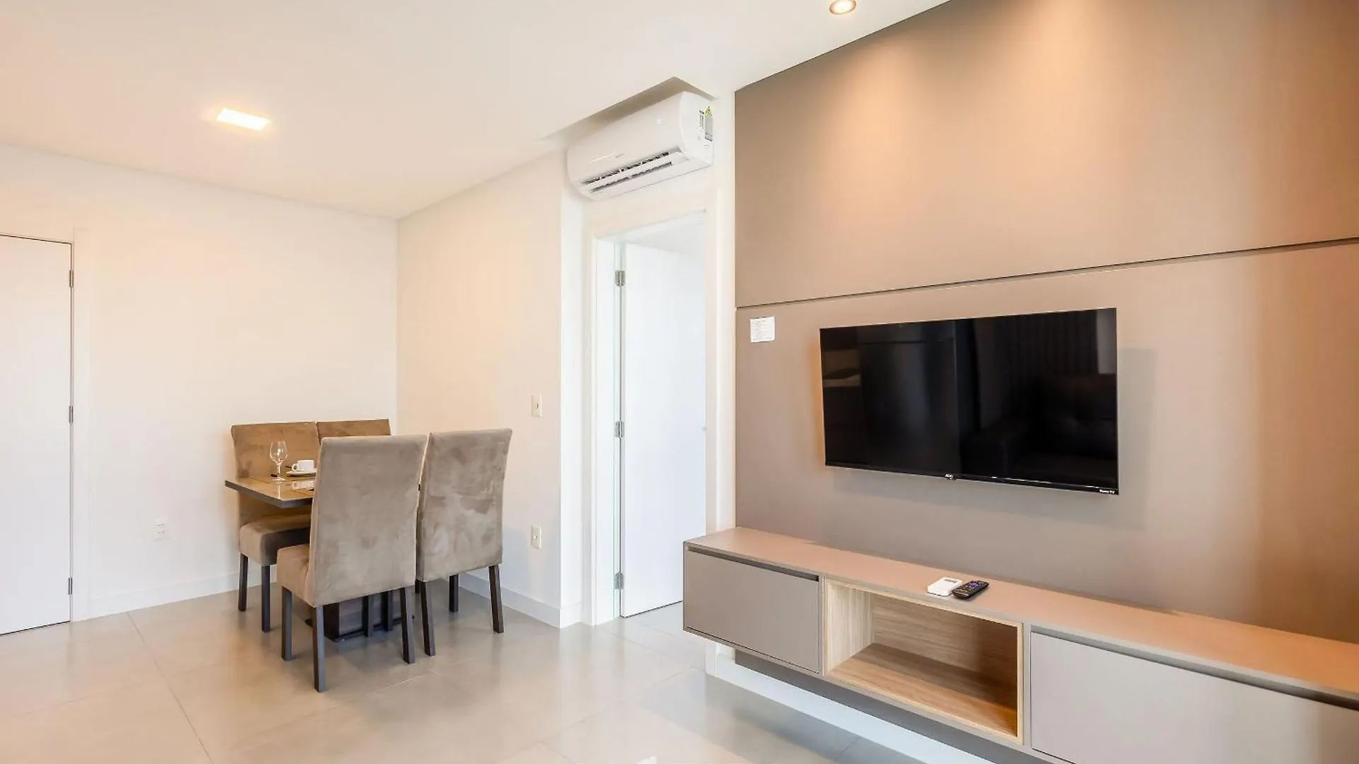 Mhf II - Apts Variados Em Predio Com Vista Para O Mar Em Итапема Апартаменты